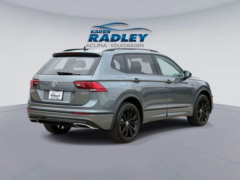 Used 2021 Volkswagen Tiguan SE R-Line AWD/4WD image 2