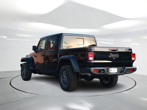 New 2026 Jeep Gladiator Sport image 2