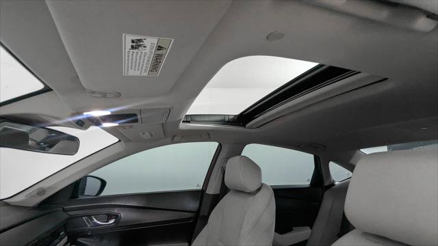 Used 2025 Honda Accord SE image 16
