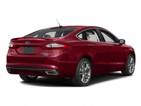 Used 2016 Ford Fusion Titanium image 2