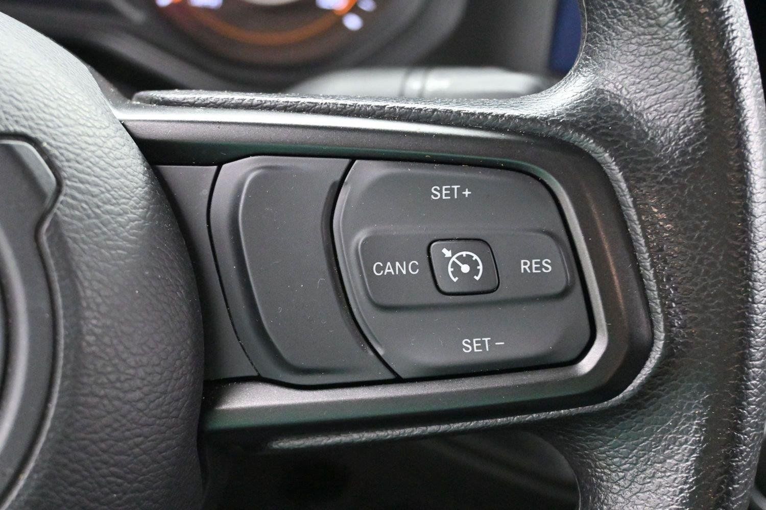 Used 2025 Jeep Gladiator Sport AWD/4WD image 17