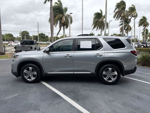 Used 2023 Honda Pilot EX-L image 5