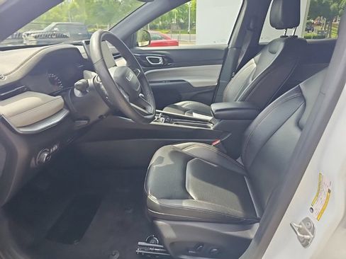 Used 2024 Jeep Compass Limited AWD/4WD image 30
