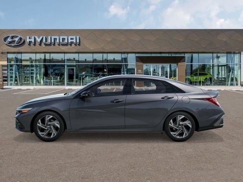 New 2025 Hyundai Elantra Sport image 3
