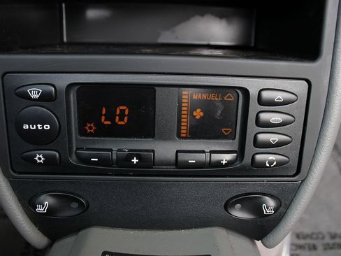 Used 2003 Porsche 911 Cabriolet image 20