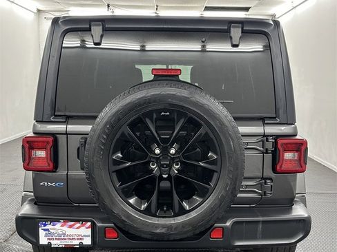 Used 2021 Jeep Wrangler Unlimited Sahara w/ Cold Weather Group image 10