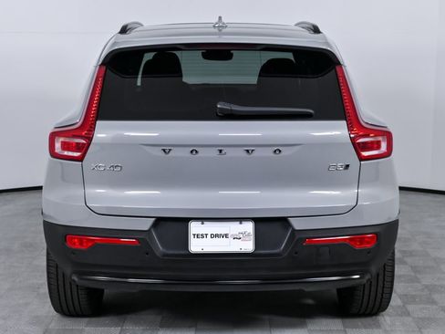 Certified 2025 Volvo XC40 B5 Plus image 30
