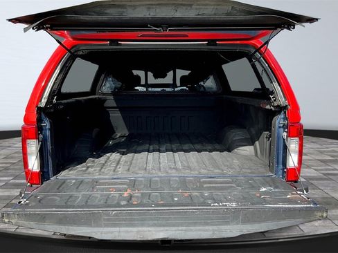 Used 2019 Ford F250 XLT w/ XLT Premium Package image 18