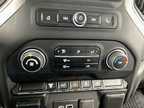 Used 2022 Chevrolet Silverado 2500 Custom w/ Custom Value Package image 15