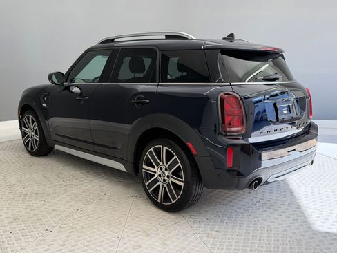 Used 2024 MINI Cooper Countryman S FWD image 3