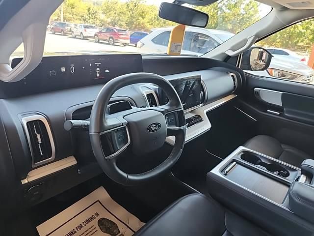Used 2025 Ford Expedition Max Active AWD/4WD image 3
