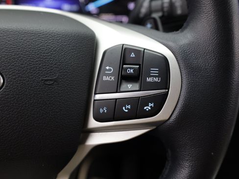 Used 2020 Ford Explorer XLT RWD image 23