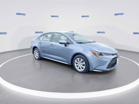 Used 2024 Toyota Corolla LE FWD image 2