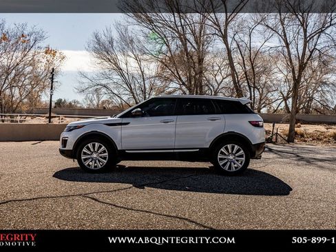 Used 2016 Land Rover Range Rover Evoque HSE image 4