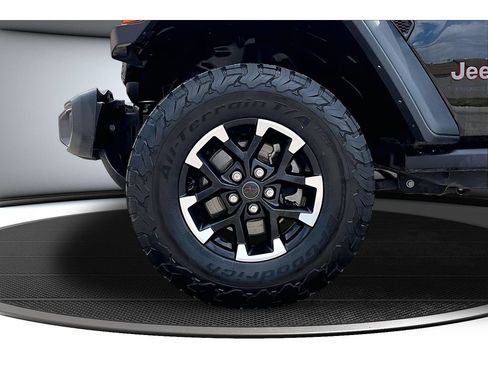 Used 2025 Jeep Wrangler Unlimited Rubicon AWD/4WD image 52