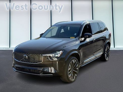 Certified 2025 Volvo XC90 B6 Plus image 9