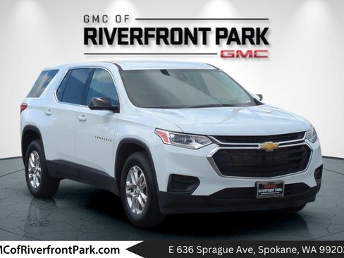 Used 2020 Chevrolet Traverse LS AWD/4WD image 1