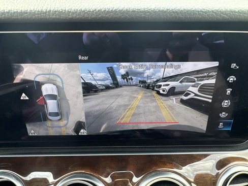 Used 2022 Mercedes-Benz E 350 Sedan image 26