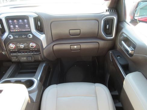 Certified 2022 GMC Sierra 1500 SLT w/ SLT Premium Package AWD/4WD image 19