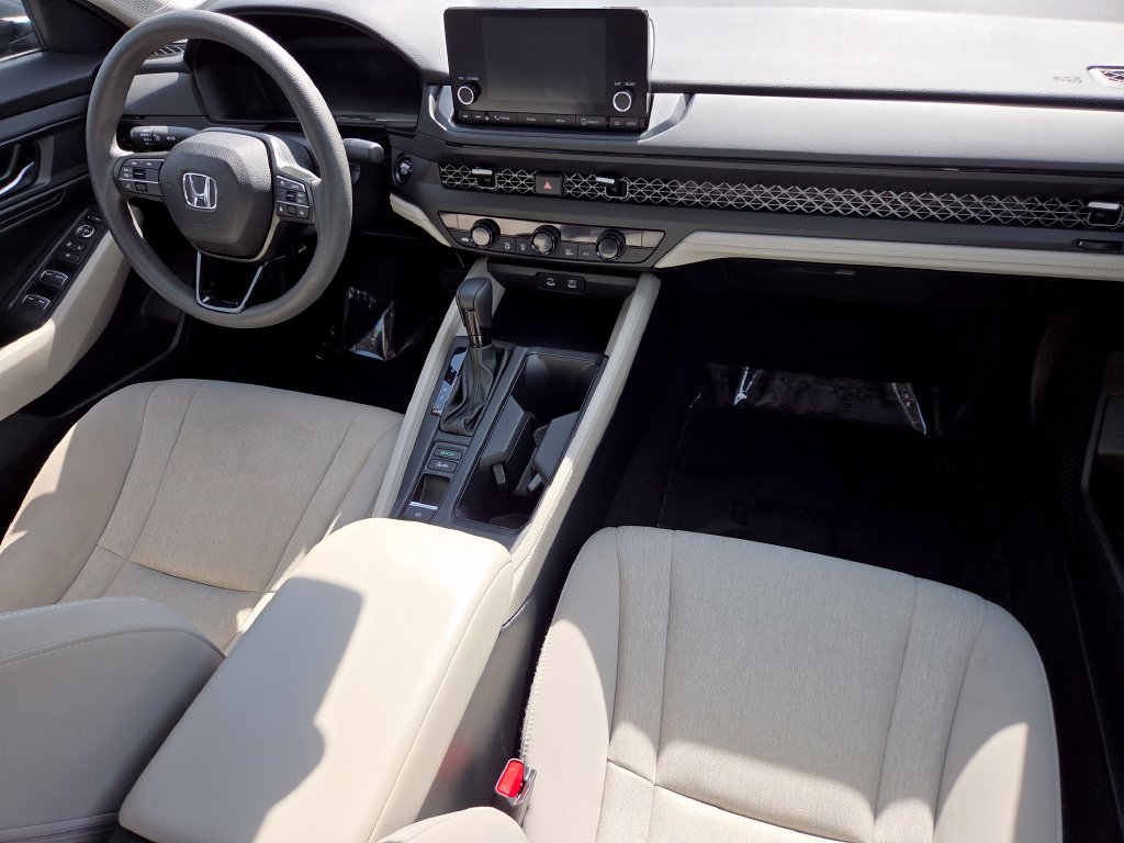 Certified 2024 Honda Accord EX image 27