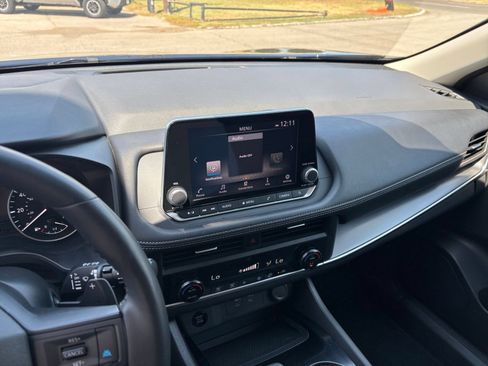 Used 2026 Nissan Rogue SV AWD/4WD image 14