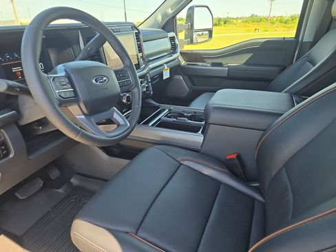 Used 2026 Ford F450 Lariat w/ Lariat Ultimate Package AWD/4WD image 16