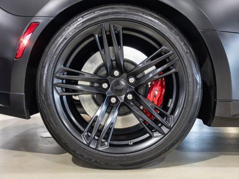 Used 2018 Chevrolet Camaro ZL1 image 36