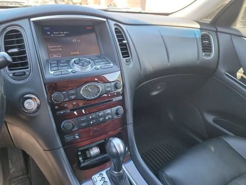 Used 2017 INFINITI QX50 AWD w/ Premium Plus Package image 16
