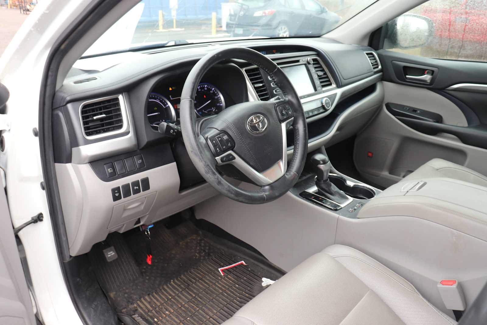 Used 2019 Toyota Highlander Limited AWD/4WD image 10