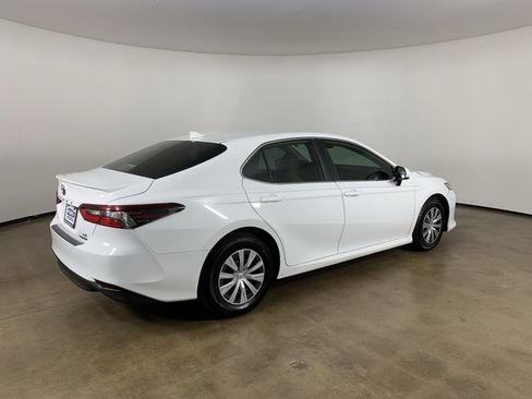 Used 2023 Toyota Camry LE image 8