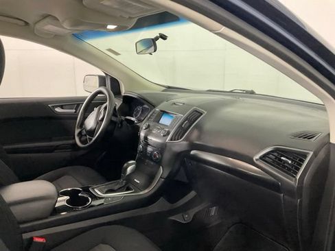 Used 2018 Ford Edge SE FWD image 29