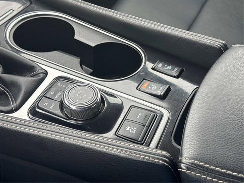 Used 2023 Nissan Maxima SL image 32