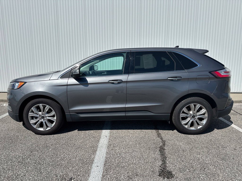 Certified 2024 Ford Edge Titanium AWD/4WD image 3