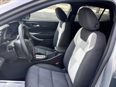 Used 2024 Chevrolet Trax RS image 14