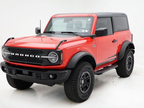 Used 2023 Ford Bronco Wildtrak AWD/4WD image 2