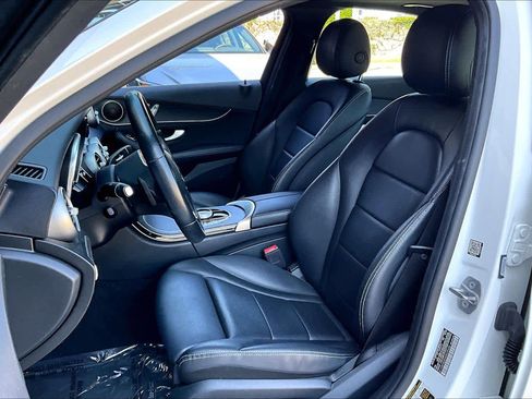 Used 2021 Mercedes-Benz C 300 Sedan image 7
