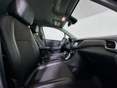 Used 2020 Chevrolet Trax LT w/ Driver Confidence Package image 29