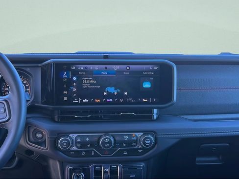 Used 2025 Jeep Wrangler Unlimited Rubicon w/ Convenience Group image 22