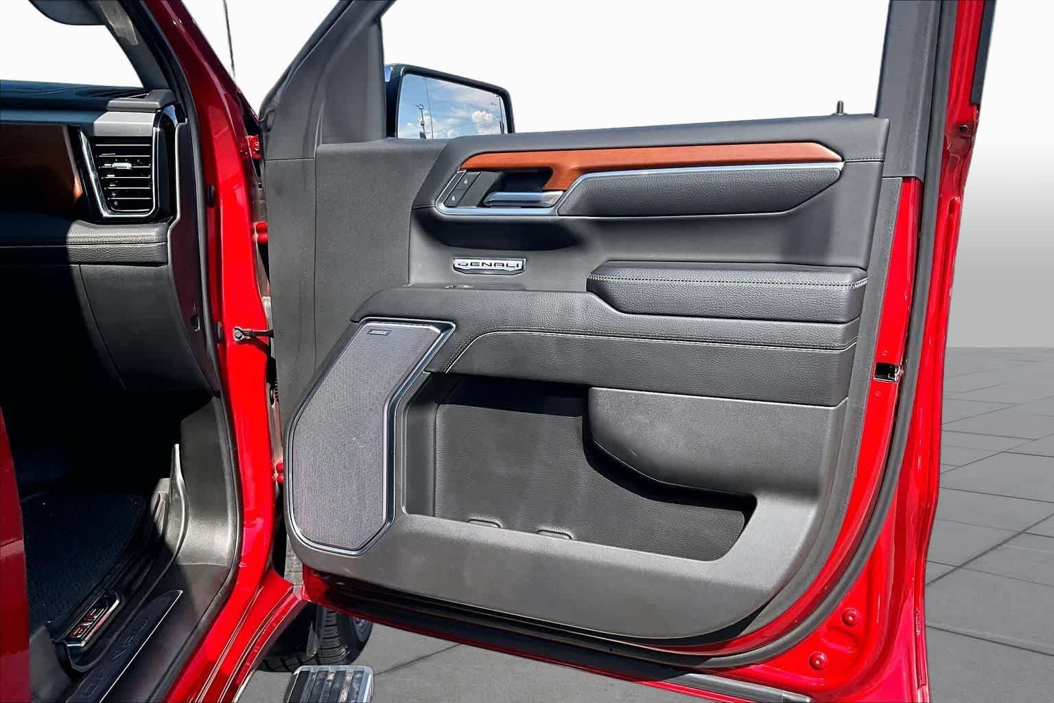 Used 2023 GMC Sierra 1500 Denali w/ Denali Reserve Package AWD/4WD image 23