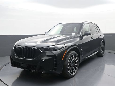 New 2026 BMW X5 xDrive50e w/ M Sport Package AWD/4WD image 1