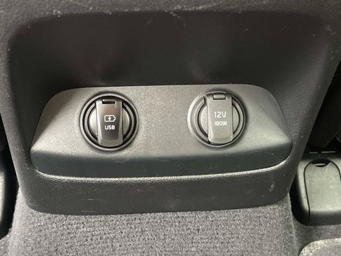Used 2017 Kia Sorento FWD image 16