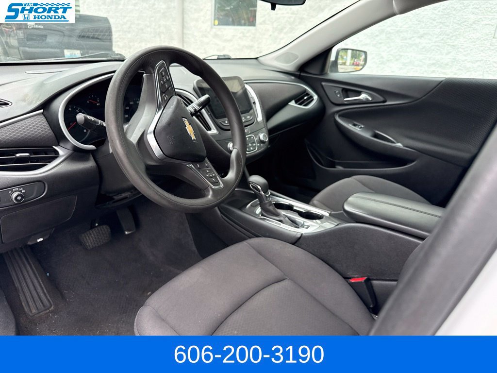 Used 2023 Chevrolet Malibu LT FWD image 14