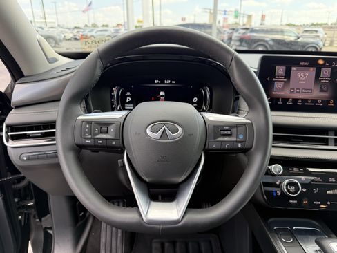 Certified 2025 INFINITI QX60 Luxe image 16