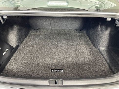 Used 2018 Volkswagen Passat 2.0T SE FWD image 13