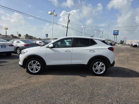 Used 2020 Buick Encore GX Preferred FWD image 2