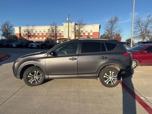 Used 2017 Toyota RAV4 LE image 6