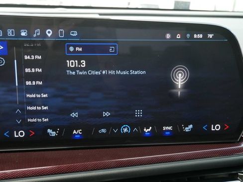 Used 2025 Chevrolet Traverse Z71 w/ Enhanced Driving Package AWD/4WD image 14