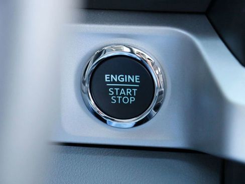 New 2026 Ford F250 XLT w/ XLT Premium Package image 16