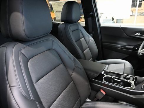 New 2026 Chevrolet Equinox LT w/ Convenience Package II image 8