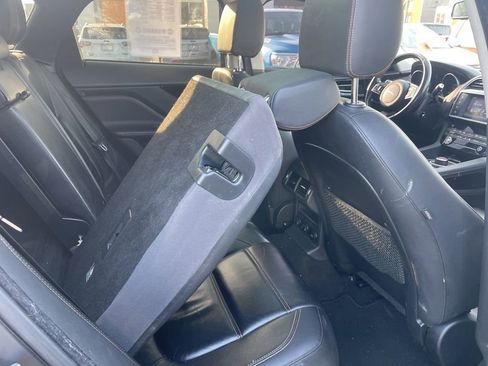 Used 2017 Jaguar F-PACE Prestige image 33